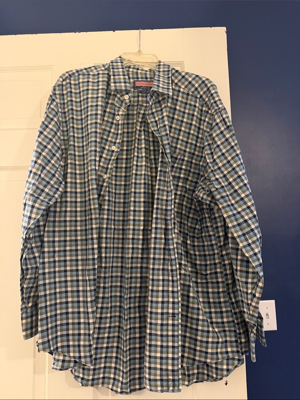 Vineyard Vines Blue and White Plaid Button-Up Shirt
